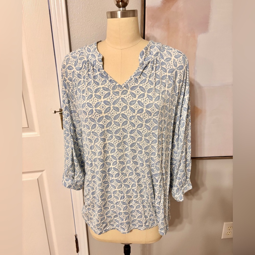 Blue and White Patterned Women's Top
